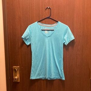 S Nike dri fit short sleeve top